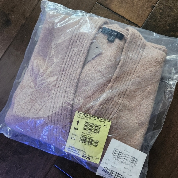 J.crew Cropped Cardigan Sweater in Supersoft Yarn M - Picture 3 of 4